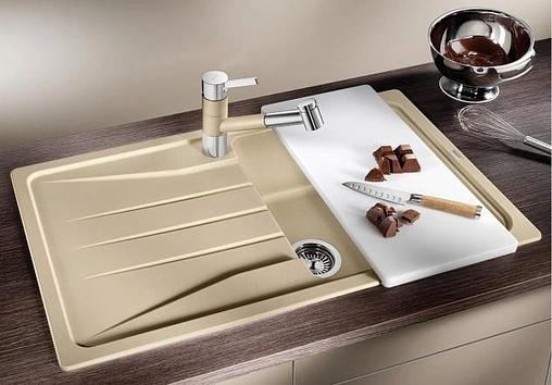 Смеситель для кухни с выдвижным изливом Blanco Tivo-s шампань 517615