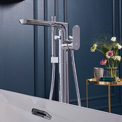 Смеситель для ванны напольный Villeroy&amp;Boch Universal хром TVT00050300061