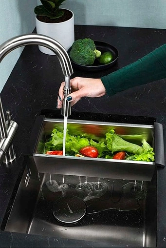 Смеситель для кухни с подключением к фильтру и выдвижным изливом Omoikiri Akita-S-C хром 4994330