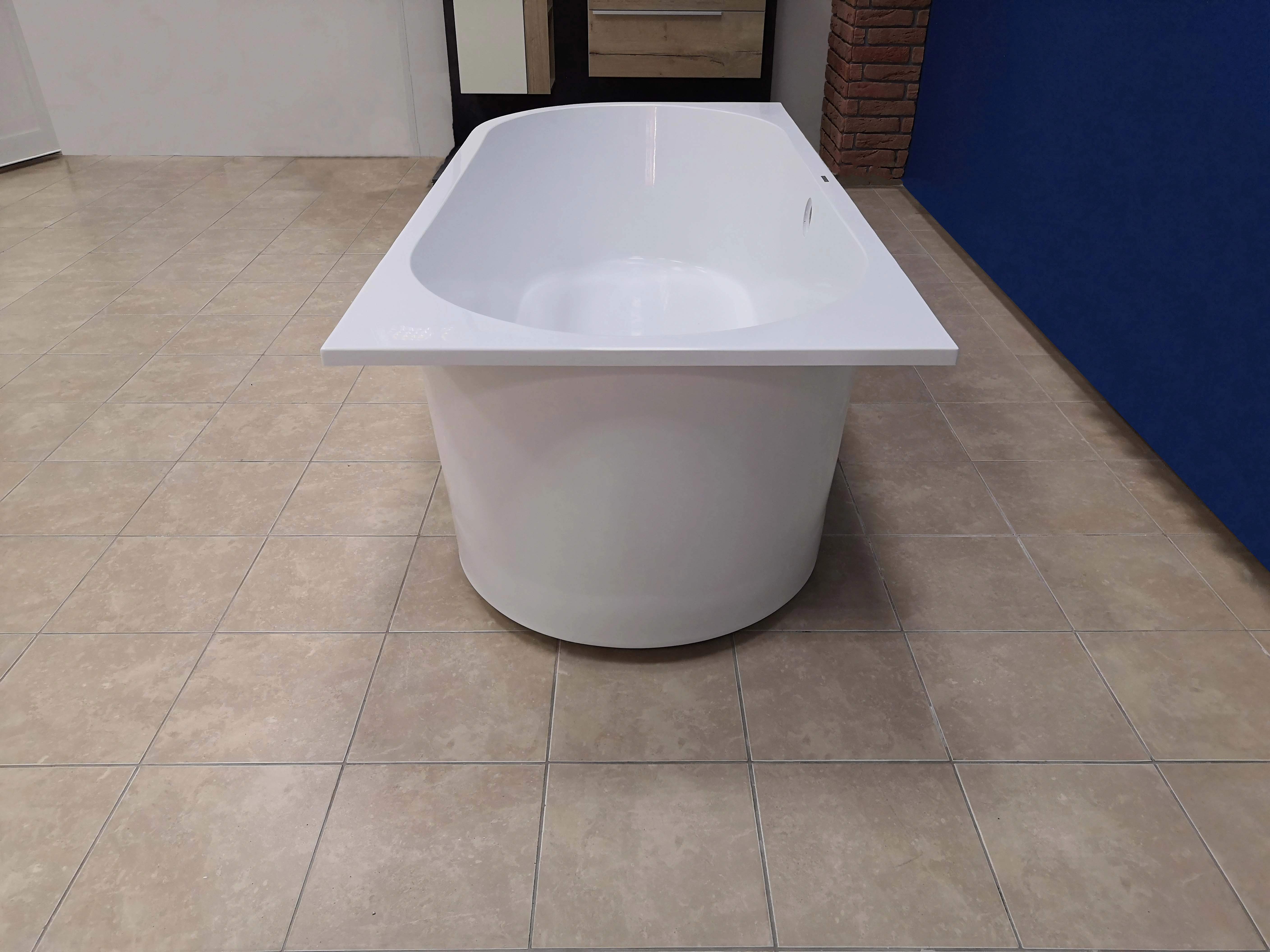 Ванна из искусственного камня Esse Tortola 180x83 белый ETOR1820