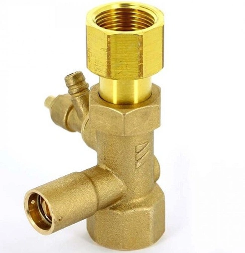 Присоединительный комплект для расширительного бака ¾&quot;в x ¾&quot;нг Watts KAV 20 10017947