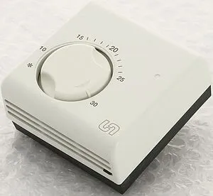 Проводной комнатный терморегулятор НО/НЗ 230В Uni-fitt TA5 белый 330I2000, 4