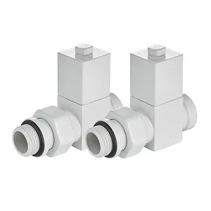 Комплект вентилей запорных прямых ½" в/н Royal Thermo Cube белый RTE 56.0005 Комплект вентилей запорных прямых ½" в/н Royal Thermo Cube белый RTE 56.0005, 1