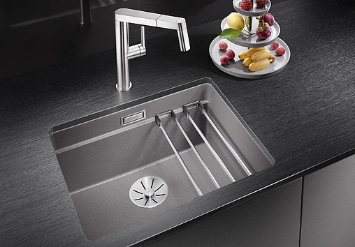 Смеситель для кухни с выдвижным изливом Blanco Panera-S нержавеющая сталь 521547