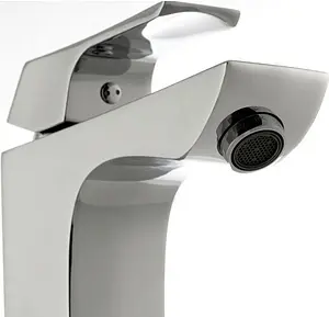 Смеситель для раковины Lemark Unit хром LM4509C Смеситель для раковины Lemark Unit хром LM4509C, 3