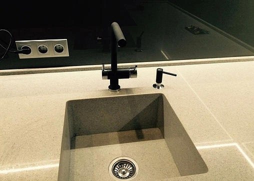 Смеситель для кухни с подключением к фильтру Omoikiri Nagano-BL чёрный/хром 4994047