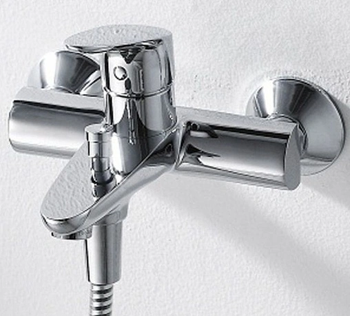 Смеситель для ванны Bravat Drop хром F64898C-B Смеситель для ванны Bravat Drop хром F64898C-B