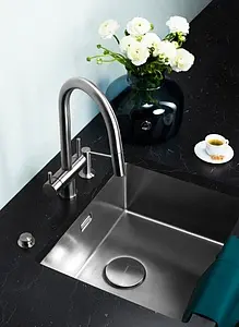 Смеситель для кухни с подключением к фильтру и выдвижным изливом Omoikiri Akita-S-BN нержавеющая сталь 4994302, 4