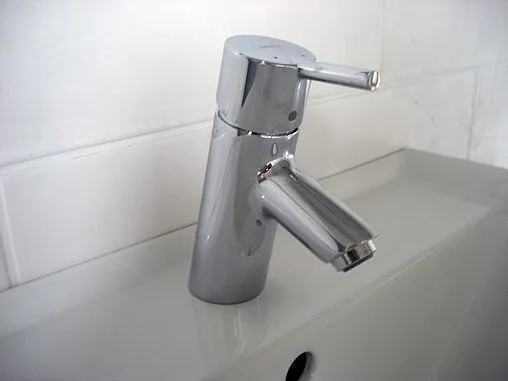 Смеситель для раковины Hansgrohe Talis S 70 хром 32020000 Смеситель для раковины Hansgrohe Talis S 70 хром 32020000