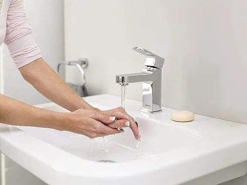 Смеситель для раковины Ravak Chrome хром X070053 Смеситель для раковины Ravak Chrome хром X070053