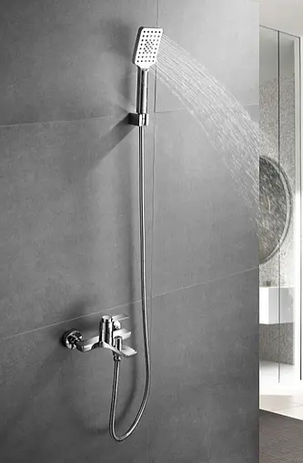 Смеситель для ванны Rossinka хром RS50-31