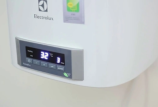 Водонагреватель накопительный электрический Electrolux EWH 100 Formax DL Водонагреватель накопительный электрический Electrolux EWH 100 Formax DL