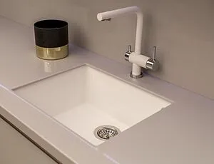 Смеситель для кухни с подключением к фильтру Omoikiri Nagano-WH белый/хром 4994054, 4