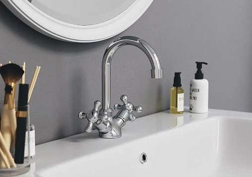 Смеситель для раковины Damixa Retro хром 230210000 Смеситель для раковины Damixa Retro хром 230210000