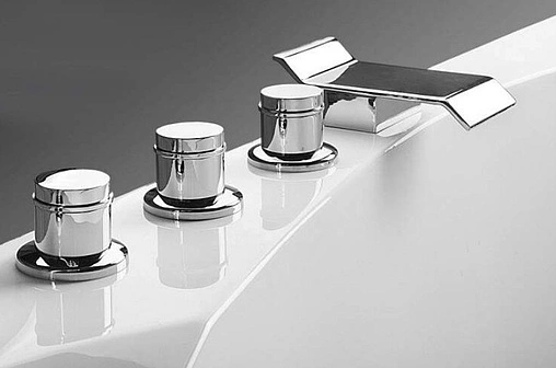 Смеситель на борт ванны на 5 отверстий Vega Piccolo хром 91А0155022