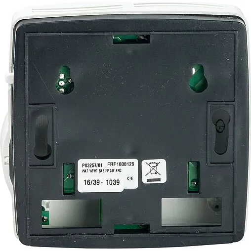 Проводной комнатный терморегулятор НЗ 230В WATTS WFHT-Basic + белый 10021100