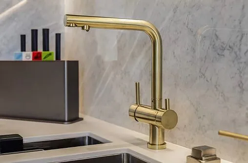 Смеситель для кухни с подключением к фильтру Omoikiri Nagano-LG светлое золото 4994178 Смеситель для кухни с подключением к фильтру Omoikiri Nagano-LG светлое золото 4994178