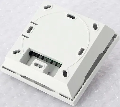 Проводной комнатный терморегулятор НЗ 230В Uni-fitt белый 341M1000