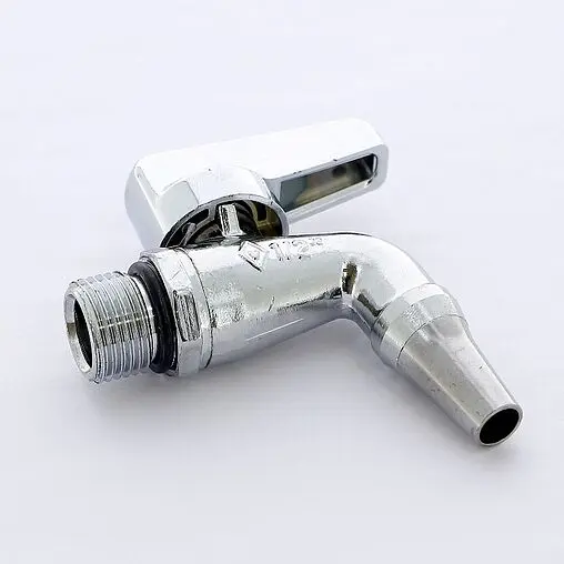 Кран шаровый со штуцером ½"н Bugatti Alaska 06810005