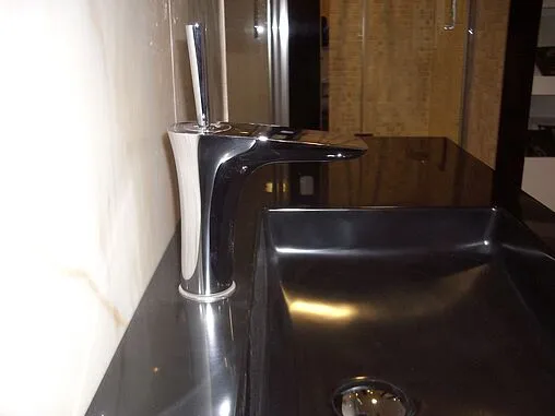 Смеситель для раковины Hansgrohe PuraVida 110 хром 15070000