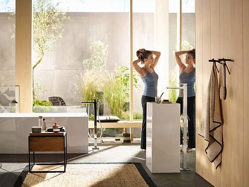 Смеситель для раковины напольный Hansgrohe Metropol хром 32530000