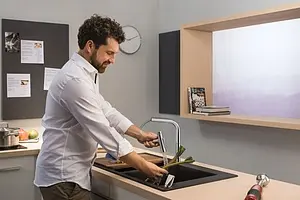 Смеситель для кухни с выдвижным изливом Hansgrohe Metris Select M71 200 1jet sBox хром 73818000, 5