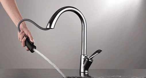 Смеситель для кухни с выдвижным изливом D&amp;K Venice Baciano хром DA1032541