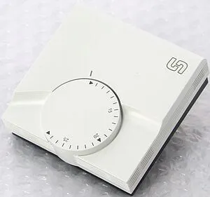 Проводной комнатный терморегулятор НЗ 230В Uni-fitt белый 342M1000, 2