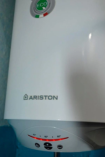 Водонагреватель накопительный электрический Ariston Pro Eco Power 30 V Slim 3700321