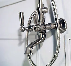 Душевая система со смесителем для ванны Bossini Liberty хром L01203.030 Душевая система со смесителем для ванны Bossini Liberty хром L01203.030, 4