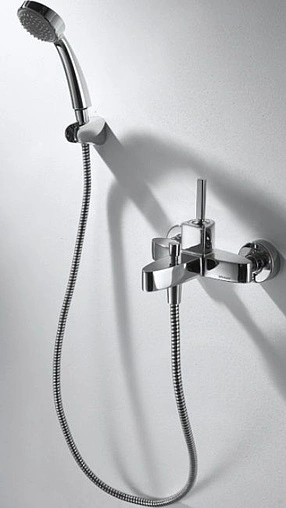 Смеситель для ванны Bravat Spring хром F679113C-B