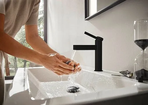 Смеситель для раковины Hansgrohe Finoris 110 чёрный матовый 76020670 Смеситель для раковины Hansgrohe Finoris 110 чёрный матовый 76020670