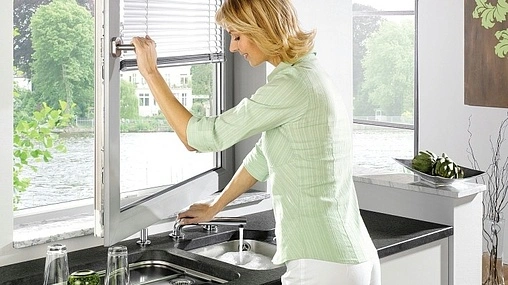 Смеситель для кухни с выдвижным изливом Blanco Periscope-S-F II хром 516671