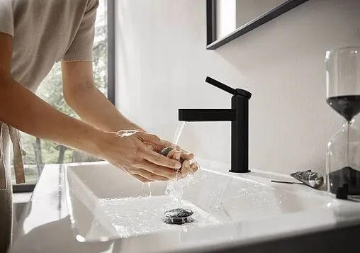 Смеситель для раковины Hansgrohe Finoris 100 чёрный матовый 76010670