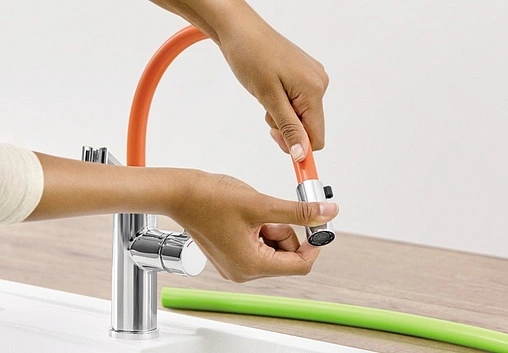 Смеситель для кухни с гибким изливом Blanco Viu-S 4 цветных съемных шланга хром/чёрный/зелёный/оранжевый/желтый 524813