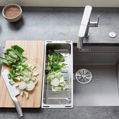 Смеситель для кухни с выдвижным изливом Blanco Panera-S нержавеющая сталь 521547