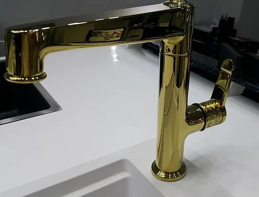 Смеситель для кухни Omoikiri Yamagata G золото OYAM-G-35 Смеситель для кухни Omoikiri Yamagata G золото OYAM-G-35