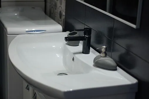 Смеситель для раковины Kludi Zenta чёрный/хром 382518675 Смеситель для раковины Kludi Zenta чёрный/хром 382518675