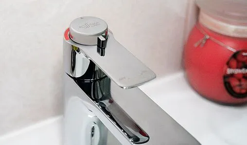 Термостатст для раковины с гигиеническим душем Rossinka хром RS50-15 Термостатст для раковины с гигиеническим душем Rossinka хром RS50-15