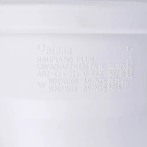 Тройник внутренний бесшумный D=110x110мм Угол 87° Rehau Raupiano Plus 11230051001