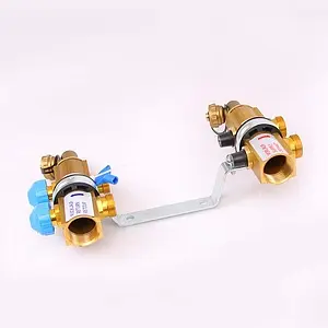 Группа коллекторная без расходомеров 2 отвода 1"в/в x ¾"ек Watts HKV 10004172 Группа коллекторная без расходомеров 2 отвода 1"в/в x ¾"ек Watts HKV 10004172, 4