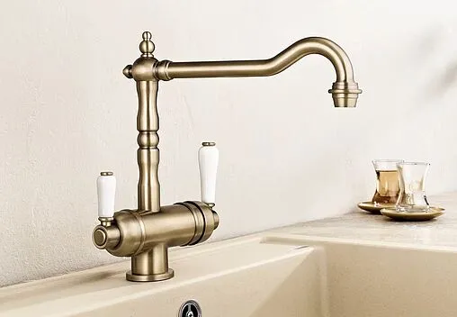 Смеситель для кухни с подключением к фильтру Blanco Sora полированная латунь 524218