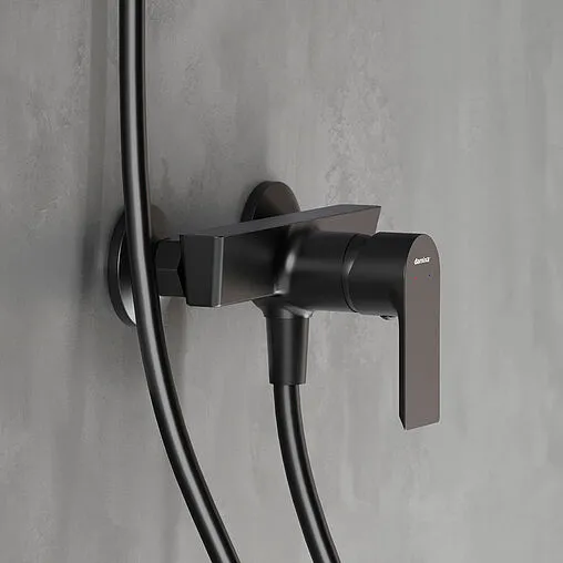 Смеситель для душа Damixa Apollo чёрный матовый 472000300 Смеситель для душа Damixa Apollo чёрный матовый 472000300