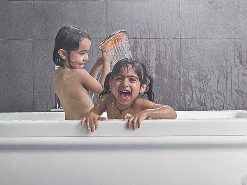 Лейка ручного душа Grohe Rainshower Icon хром/желтый 27446000 Лейка ручного душа Grohe Rainshower Icon хром/желтый 27446000