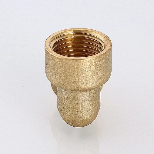 Уголок аксиальный переходной 16мм x ½"в Valtec VTm.452.G.001604