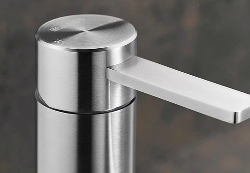 Смеситель для кухни с выдвижным изливом Blanco Ambis-S нержавеющая сталь 523119