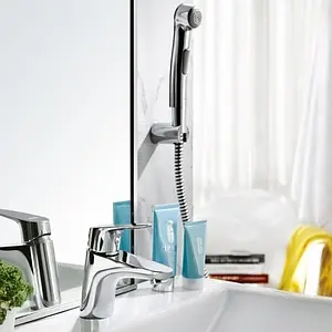 Смеситель для раковины с гигиеническим душем Bravat Drop хром F14898C-2, 3