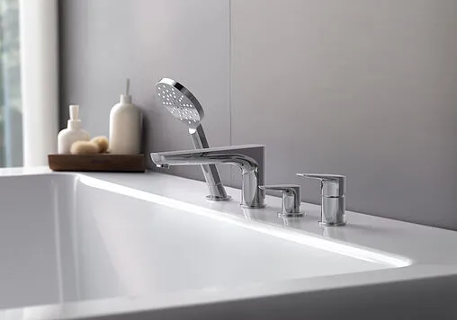 Смеситель на борт ванны на 4 отверстия Aquatek Бетта хром AQ1148CR