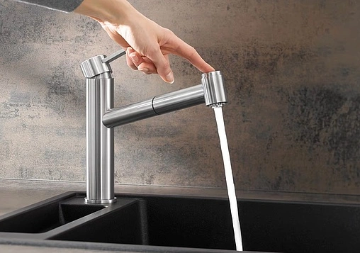 Смеситель для кухни с выдвижным изливом Blanco Ambis-S нержавеющая сталь 523119