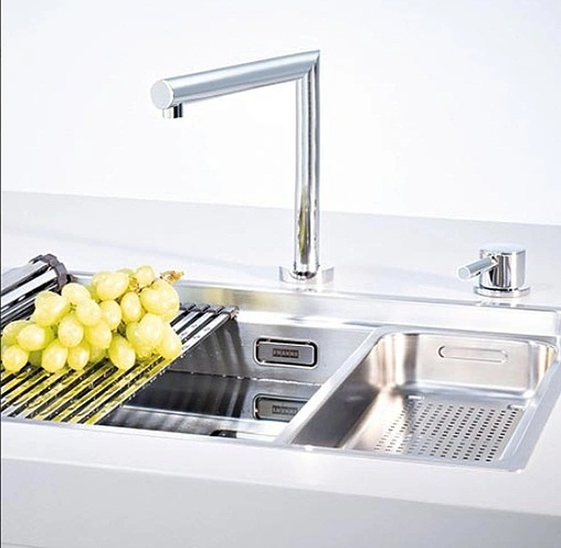 Смеситель для кухни с выдвижным изливом для установки перед окном Franke Active Window хром 115.0486.980